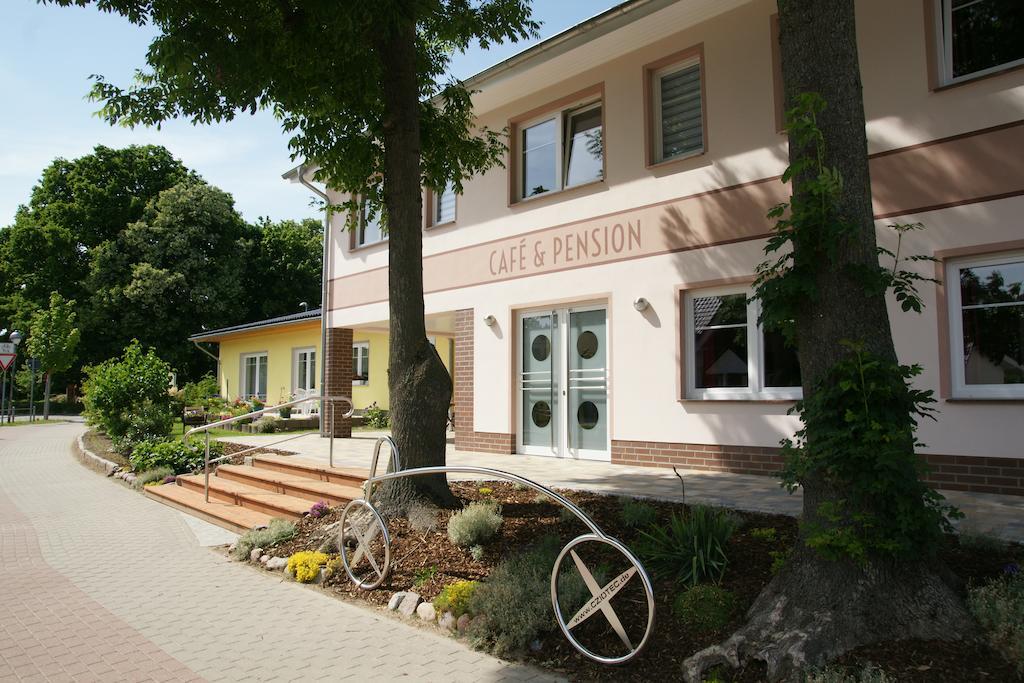 Cafe Und Pension Blohm Greifswald Dış mekan fotoğraf