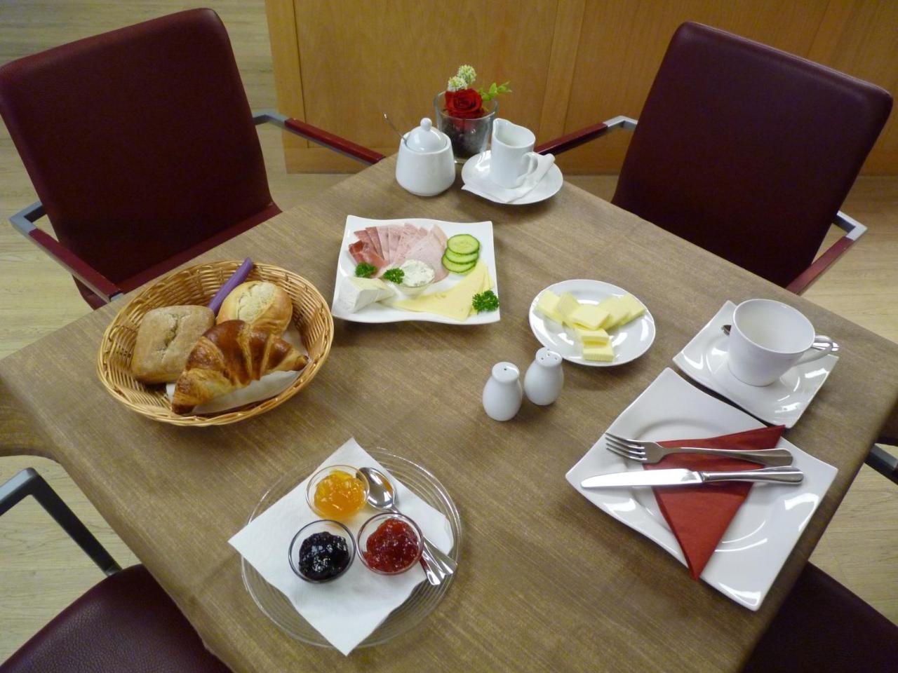 Cafe Und Pension Blohm Greifswald Dış mekan fotoğraf